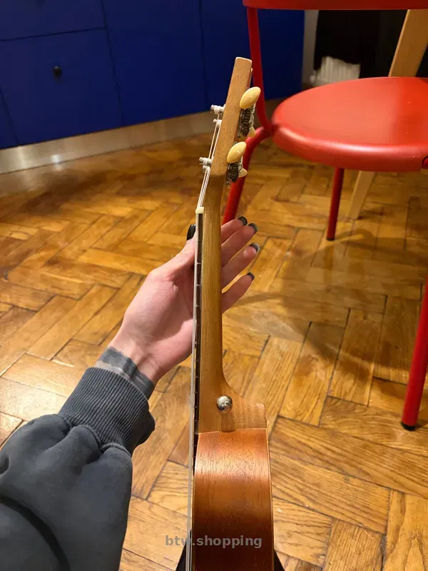 Укулеле з натурального дерева - btw.shopping