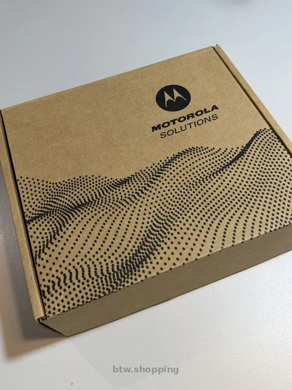 Продам 2 новые рации. Полный комплект - btw.shopping