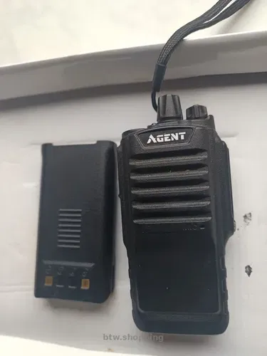 Рация в отличном состоянии, с зарядкой