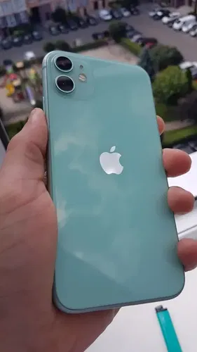 Продам iPhone 11 64Gb в ідеальному стані