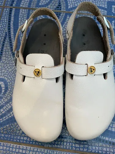 Продам біркенштокі, клогі.