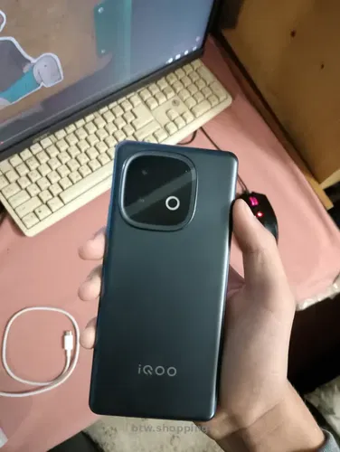 Продам телефон