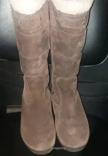 Продам зимові чоботи