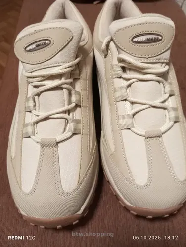 Продаж ,чоловічі кросівки