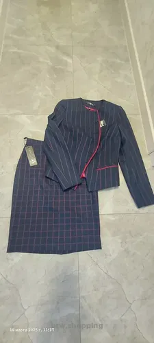 Жіночий костюм