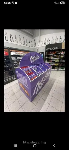 Рекламный стеллаж для продажи продукции Милка