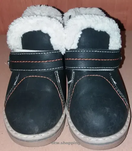 Продам зимние ботинки 24р.