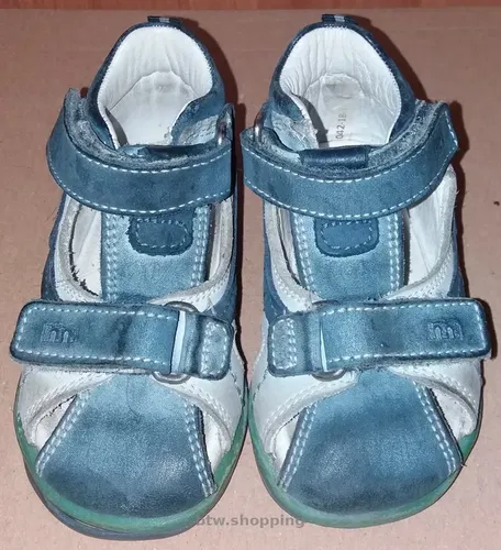 Продам сандали 20р