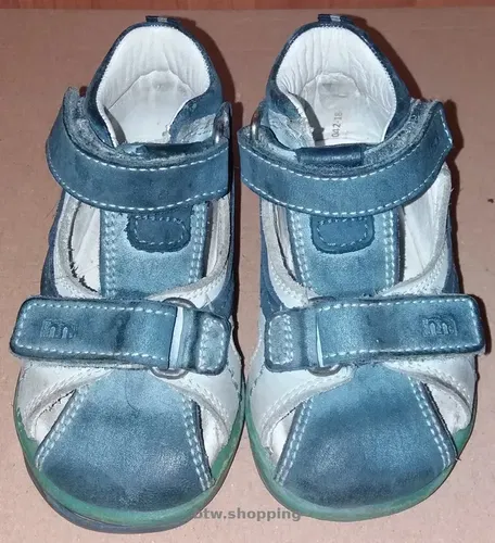 Продам сандали 20р