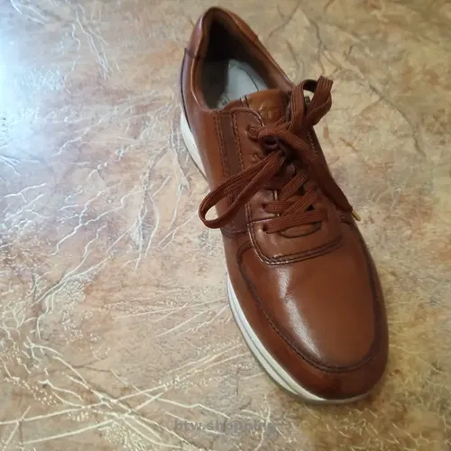 Продам взуття