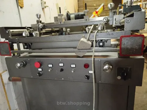 Напівавтомат для трафаретного друку