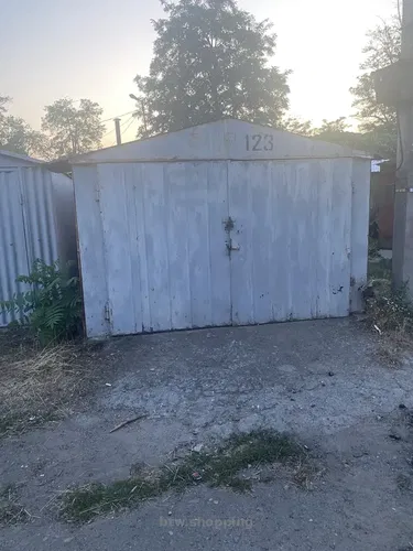 Сдается гараж на стоянке№17, въезд с Марсельской.