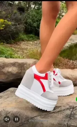 Продам кросівки