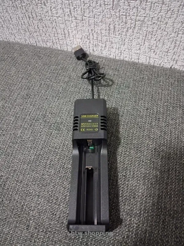 Зарядка для батарей 18650 - btw.shopping