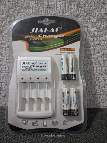 Набір акамуляторів зарядка АА ААА