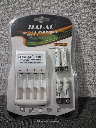 Набір акамуляторів зарядка АА ААА