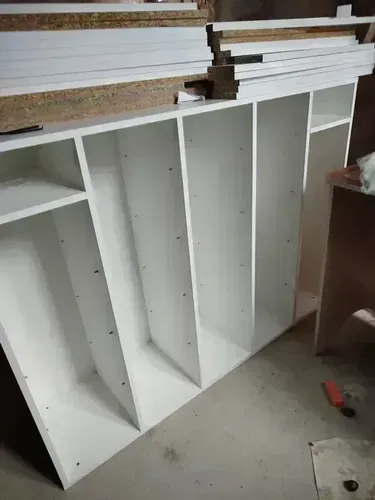 Оборудования салона красоты навесные стеллажи