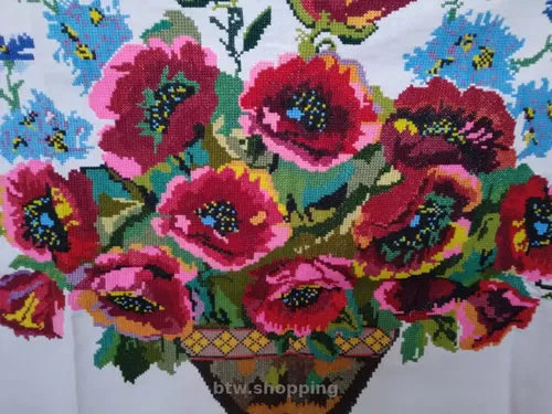 Вишитий  букет  квітів.