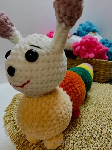 Плюшева ГУСЕНИЦЯ — іграшка, яка закохує з першого дотику!