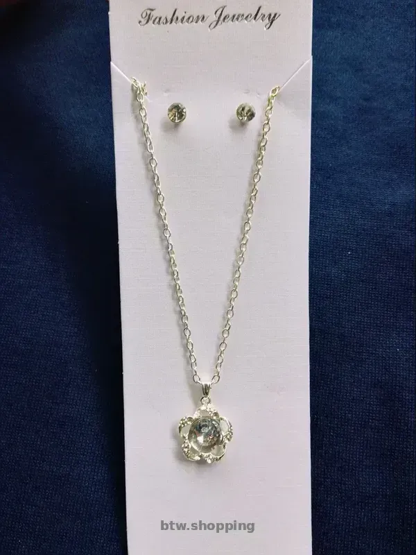 Кулон з сережками + дитяча каблучка + ( ПОДАРУНОК) - btw.shopping