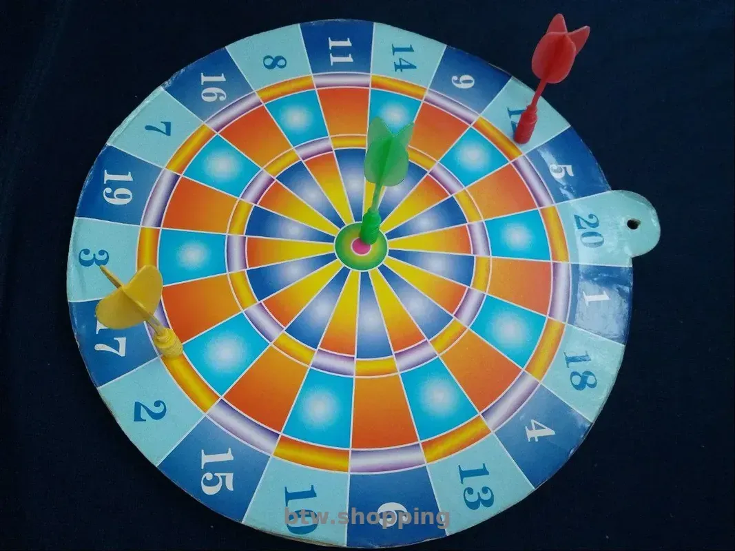 Дартс магнітний 3 дротики і мішень, 26 см - btw.shopping