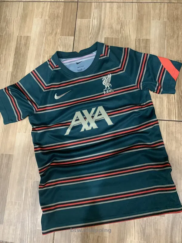 Футболка - btw.shopping