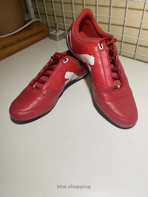 Кросівки - btw.shopping