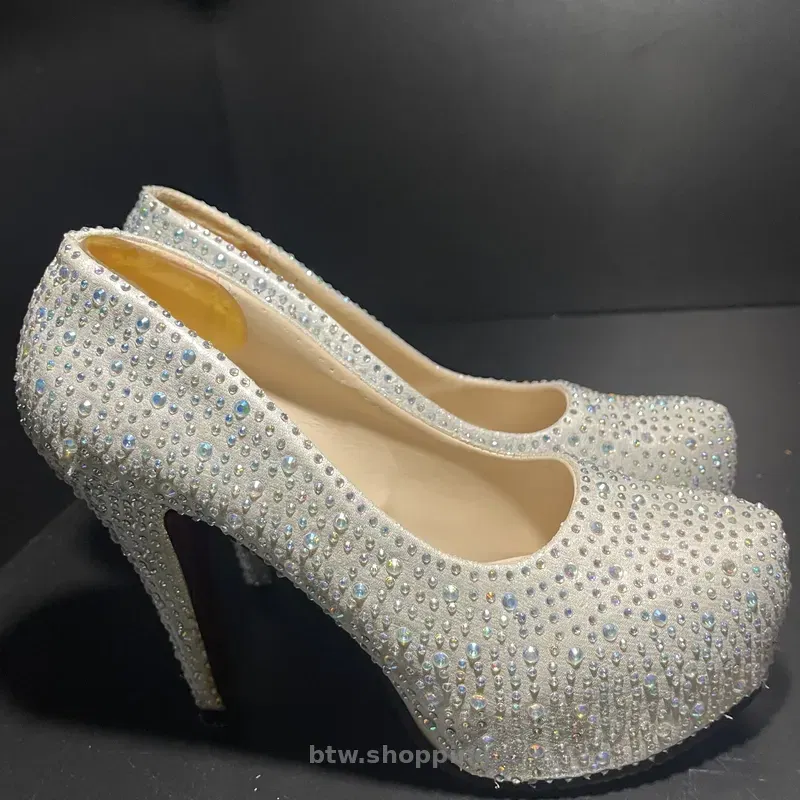 Туфлі свадебные/вечерние с стразами крем/айвори 35 р - btw.shopping