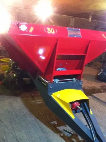 Розкидач мінеральних добрив МВУ-5 - btw.shopping