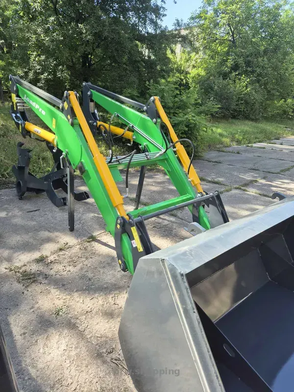 Швидкоз'ємний фронтальний навантажувач LoadPro - btw.shopping