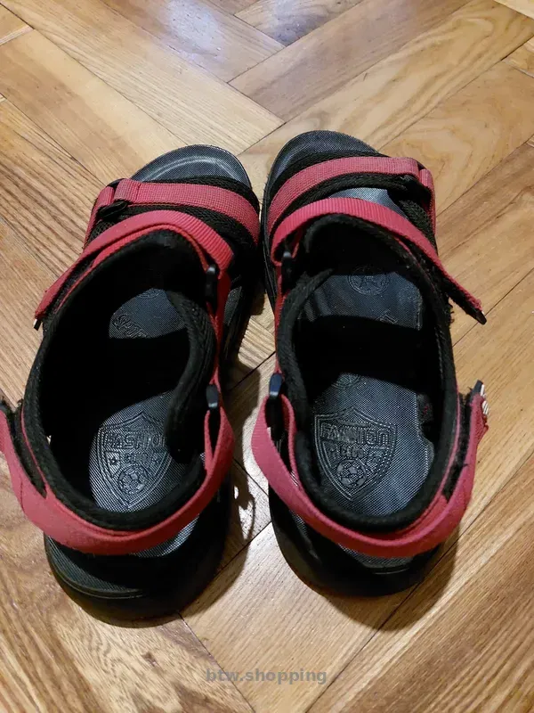 Босоніжки для підлітків р.40 - btw.shopping