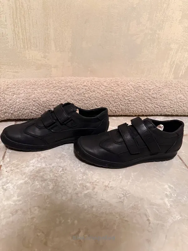 Чоловічі кросівки - btw.shopping