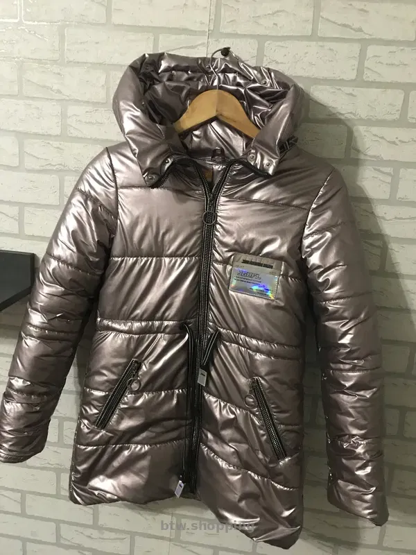 Пуховик серо-серебристый женский - btw.shopping