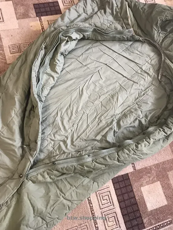Оливковый спальный зимний мешок - btw.shopping