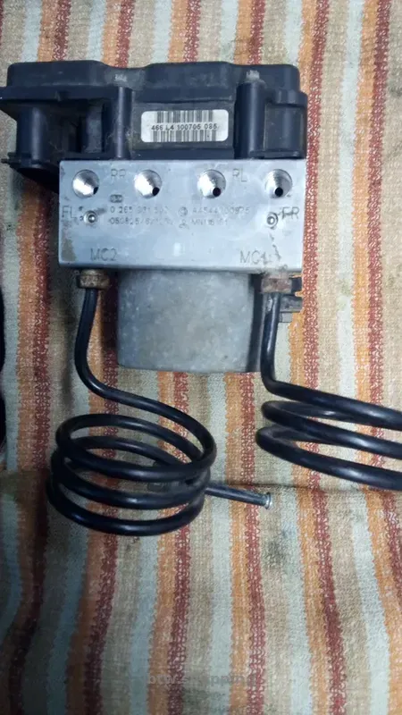 Блок насос ABS Mitsubishi Colt Smart Forfour A4544200975 MN116161 - btw.shopping