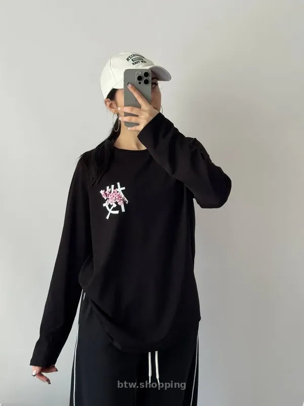 жіночий лонгслів - btw.shopping