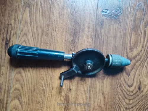 Дрель ручная