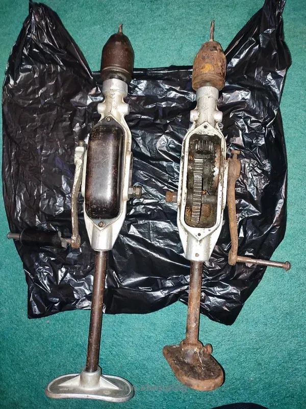 Дрель ручная 2 шт - btw.shopping