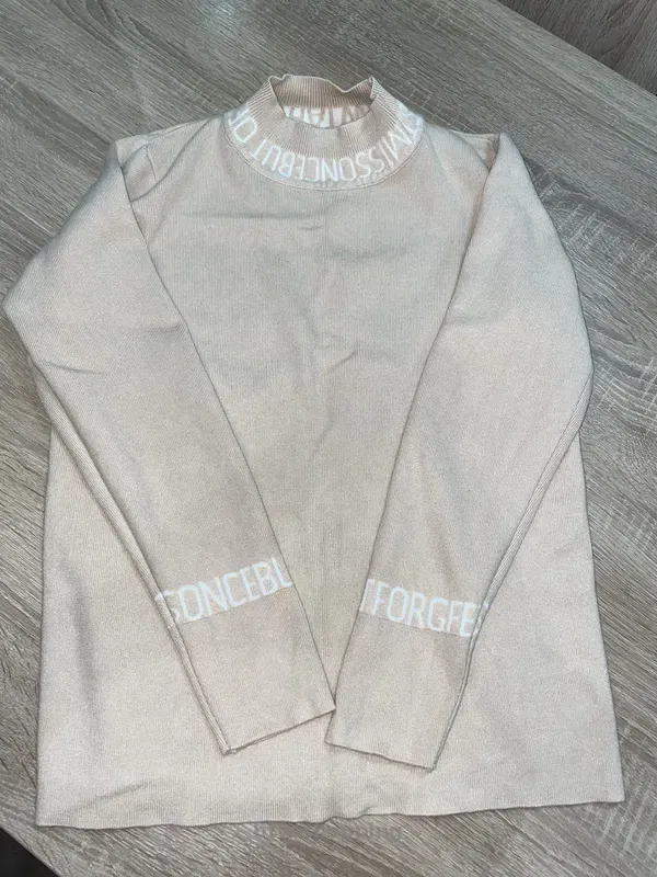 Джинсы и свитер в подарок - btw.shopping