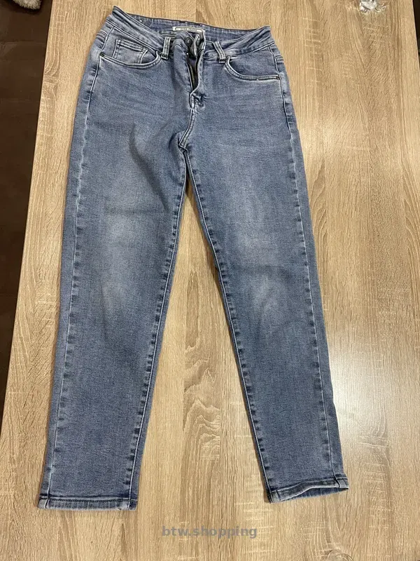 Джинсы и свитер в подарок - btw.shopping