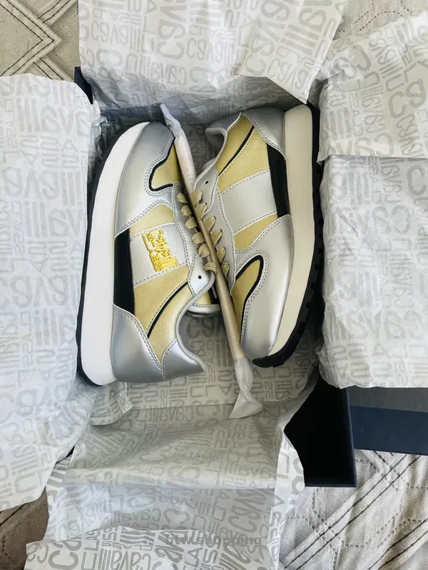 Жіночі кросівки,Roberto Cavalli  р.36;37 - btw.shopping