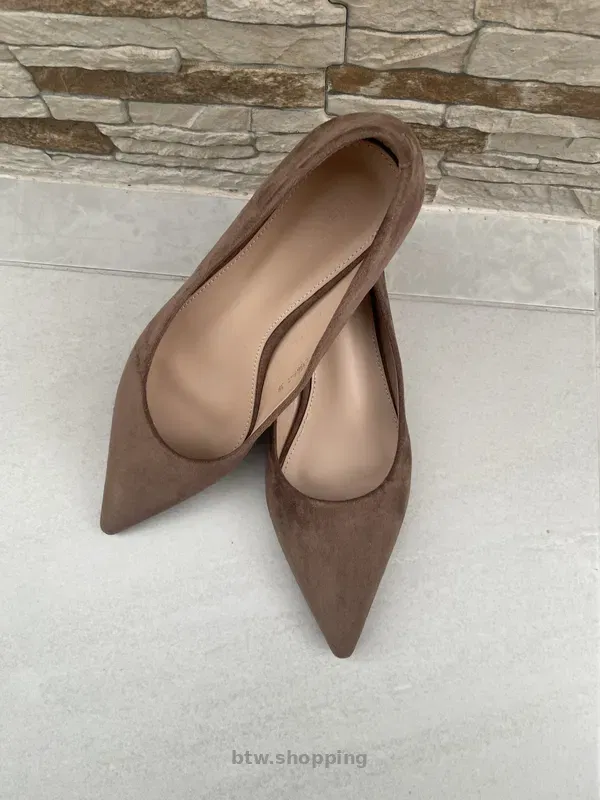 Жіночі туфлі , човники на низькому підборі - btw.shopping