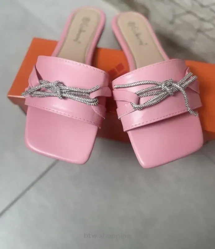 Шльопанці жіночі - btw.shopping