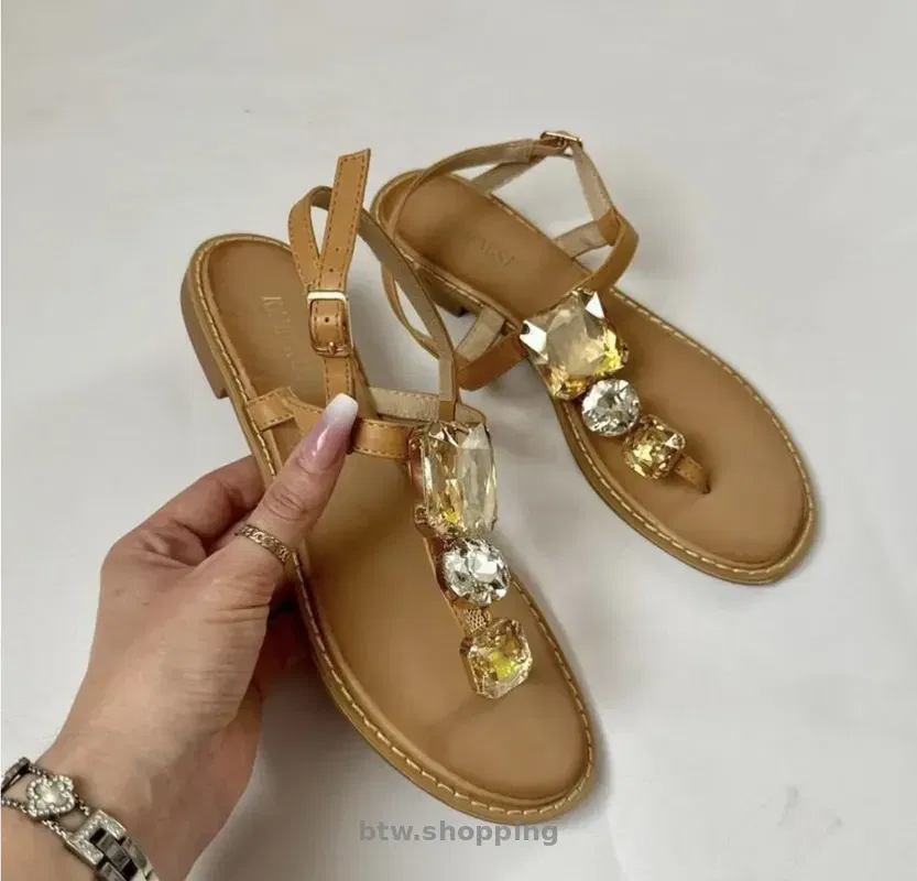 Босоніжки жіночі - btw.shopping