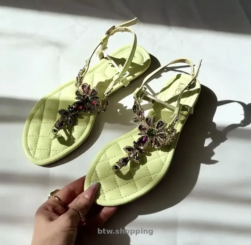 Босоніжки жіночі - btw.shopping