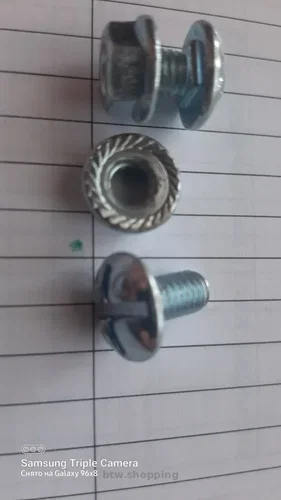 Винт М6х10 с крестообразным шлицем CM010610 DKC с гайкой с риской, ДКС