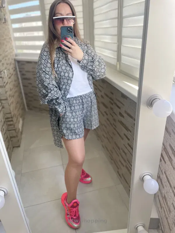 Жіночий костюм Onesize - btw.shopping