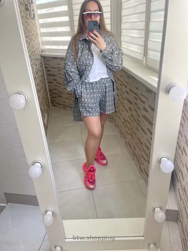 Жіночий костюм Onesize - btw.shopping