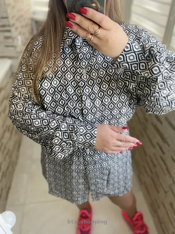 Жіночий костюм Onesize - btw.shopping