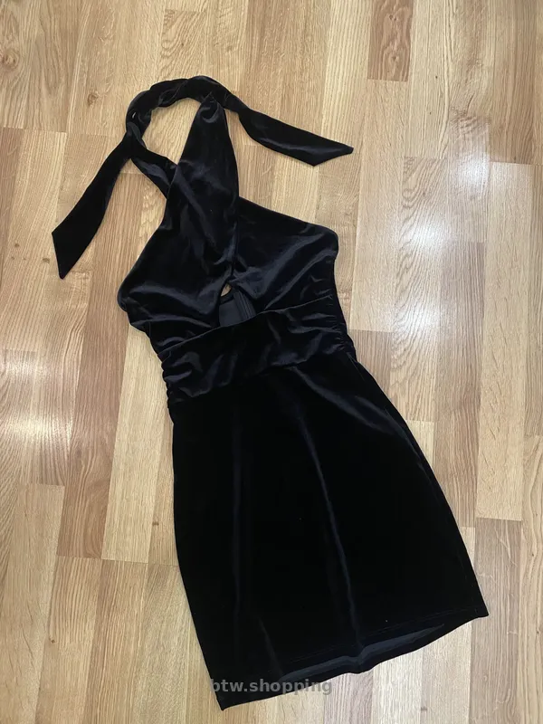 Сукня велюрова міні bershka - btw.shopping